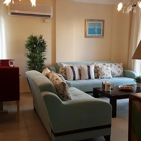 Holiday Gardens Villa *