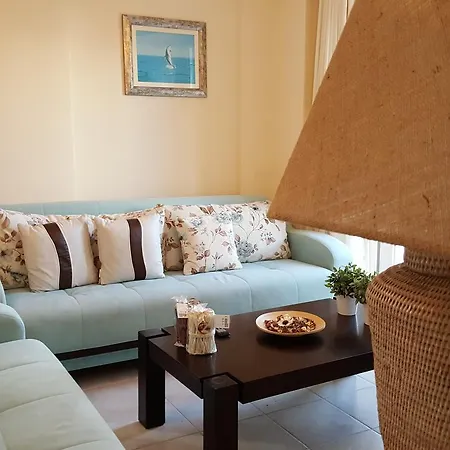 Holiday Gardens Villa
